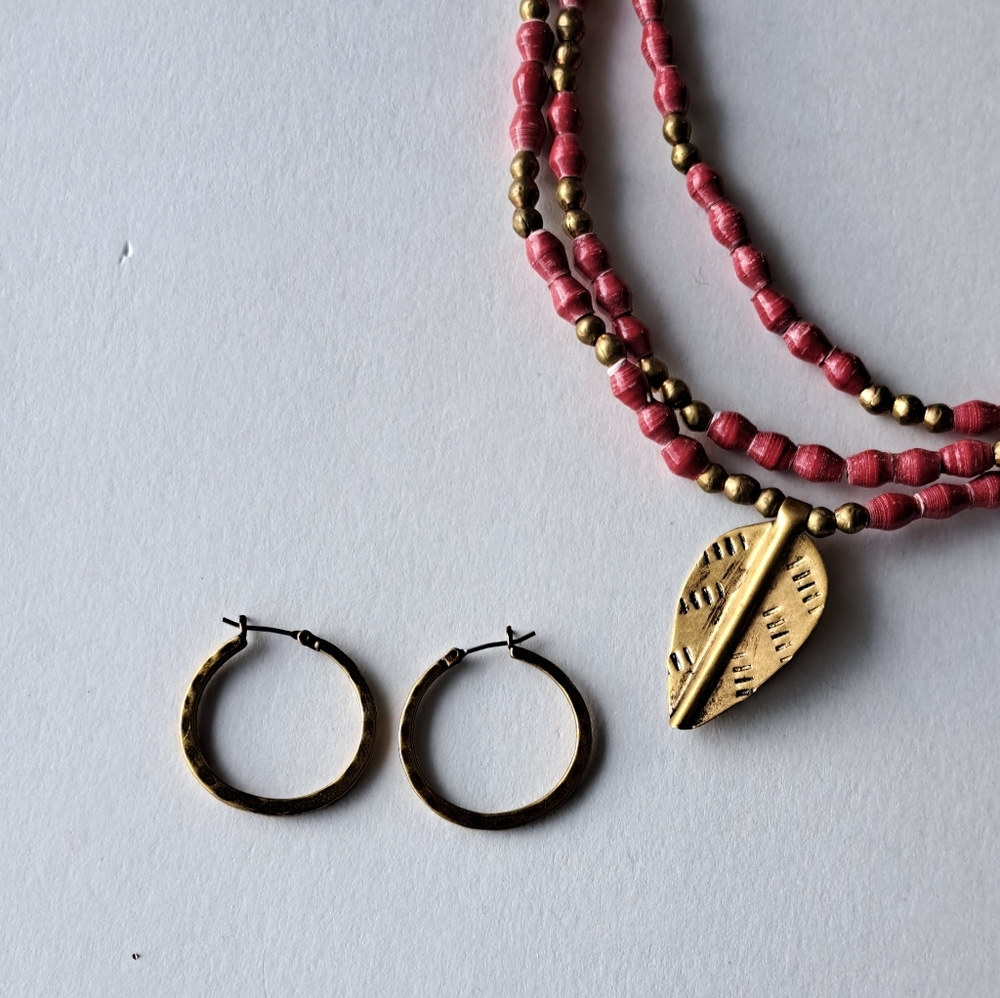 Triple-layer necklace w/earrings